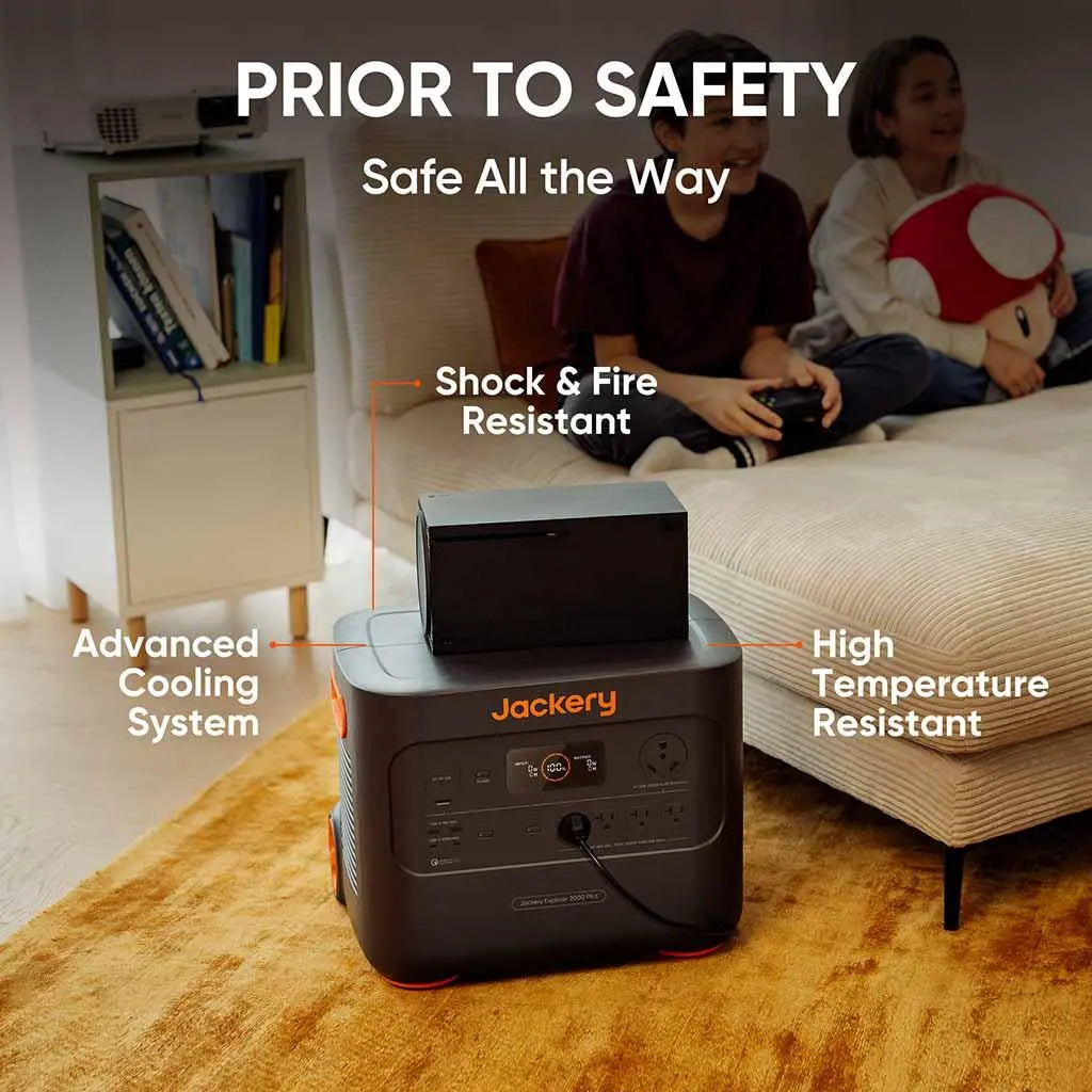 Jackery Solar Generator 2000 / +1 Solar Saga 100W Solar Panel
